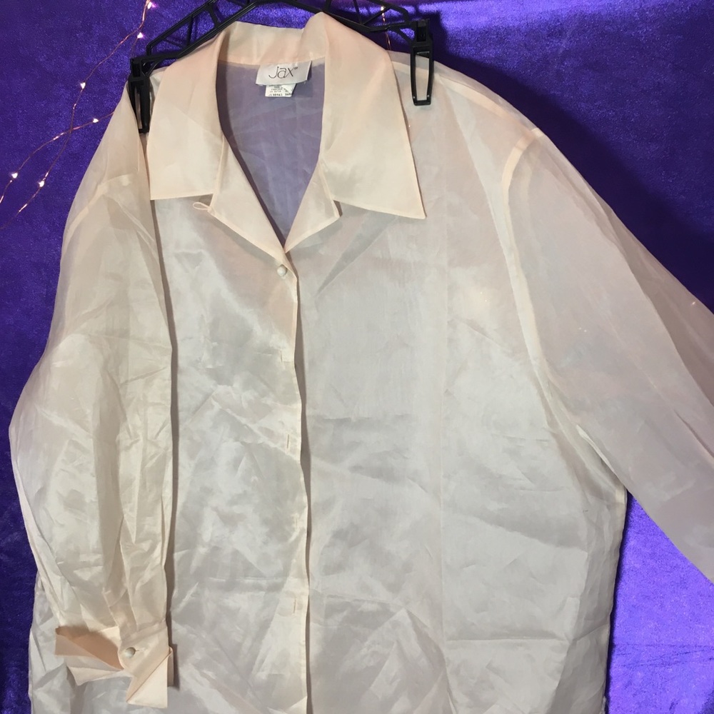 90’s Vintage Crepe Button-Down 👡